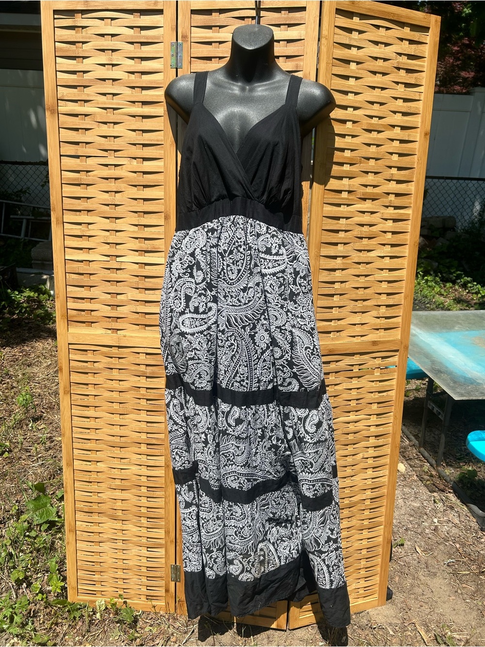 🐾2/$8- Motherhood Maternity Black and White Paisley Maxi Dress